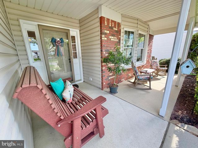 236 WAGON WHEEL LN, Columbus, NJ 08022