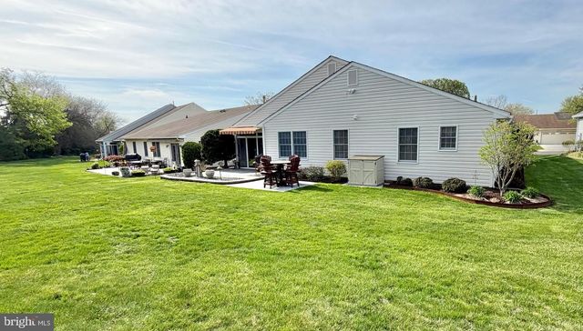 236 WAGON WHEEL LN, Columbus, NJ 08022