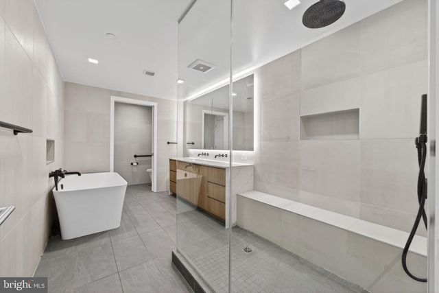 1332 8TH ST NW, Washington, DC 20001
