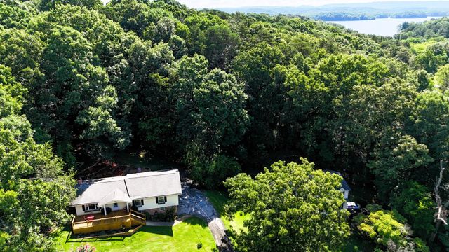 7608 Ridge Bay Dr, Hixson, TN 37343