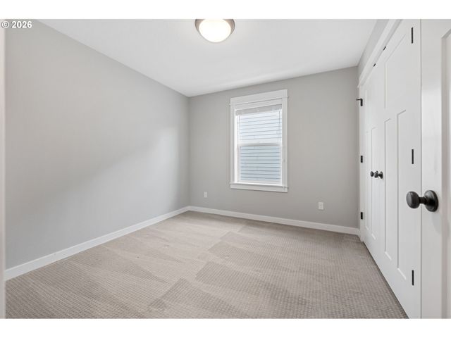 7456 N STOCKTON Ave, Portland, OR 97203