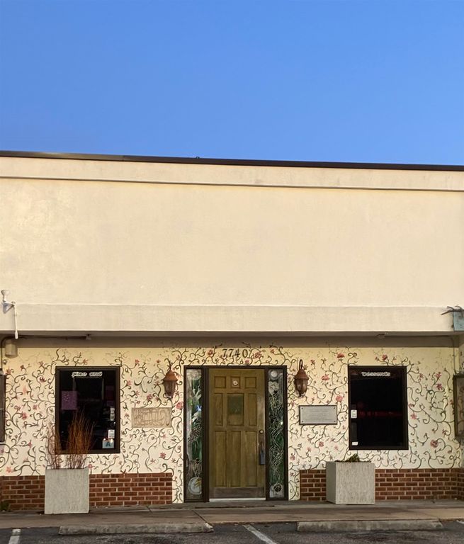 7736 N Kings Hwy., Myrtle Beach, SC 29572 — exterior