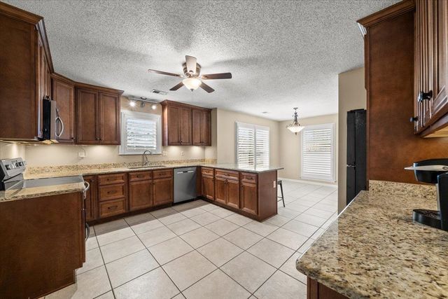 6736 FORREST CIR, Bartlett, TN 38135