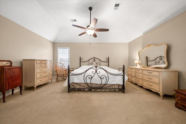 6736 FORREST CIR, Bartlett, TN 38135