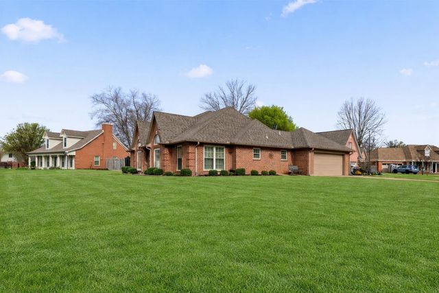 6736 FORREST CIR, Bartlett, TN 38135