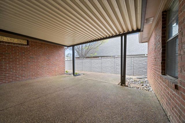 6736 FORREST CIR, Bartlett, TN 38135