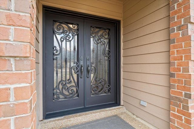 6736 FORREST CIR, Bartlett, TN 38135