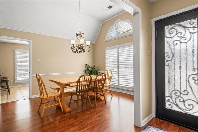 6736 FORREST CIR, Bartlett, TN 38135