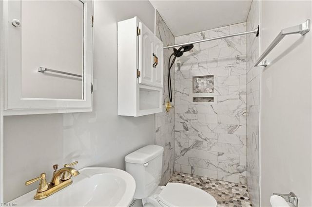 508 Spinnaker RD, Newport News, VA 23602