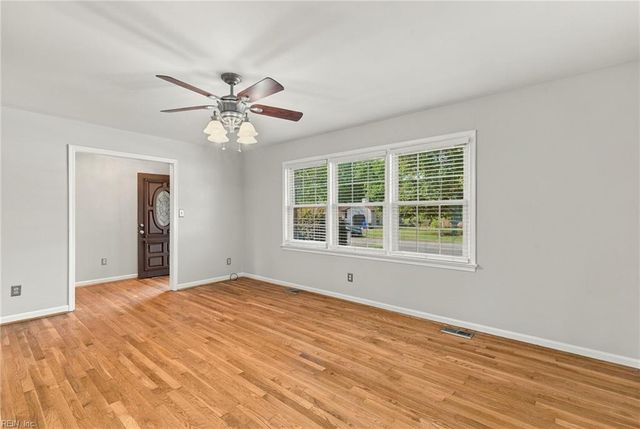 508 Spinnaker RD, Newport News, VA 23602