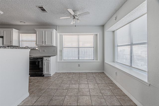 2606 Hollow Bend, Mesquite, TX 75150