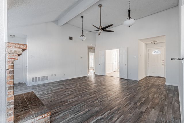 2606 Hollow Bend, Mesquite, TX 75150