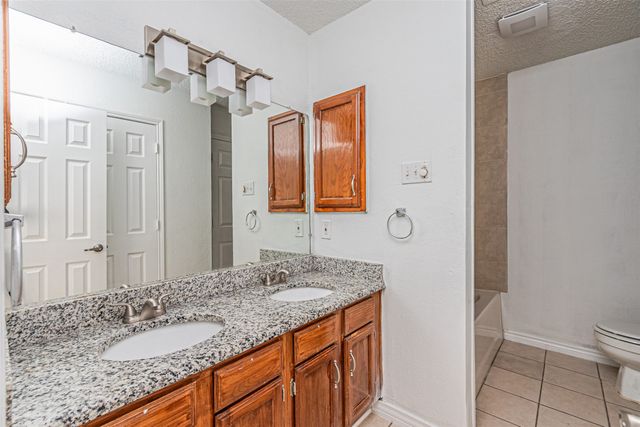 2606 Hollow Bend, Mesquite, TX 75150