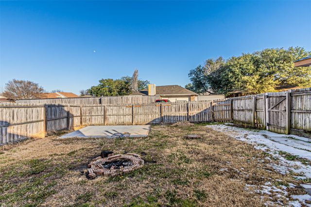 2606 Hollow Bend, Mesquite, TX 75150
