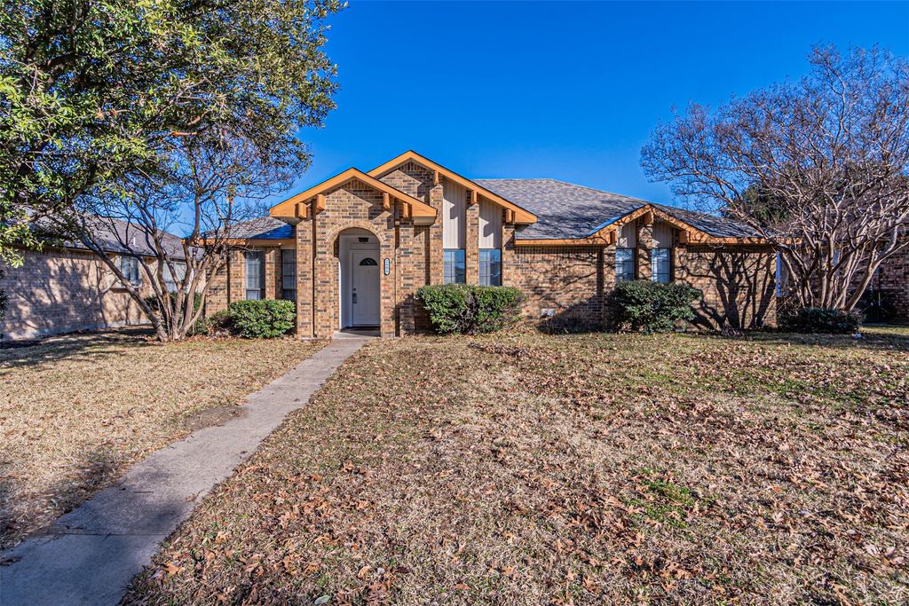 2606 Hollow Bend, Mesquite, TX 75150