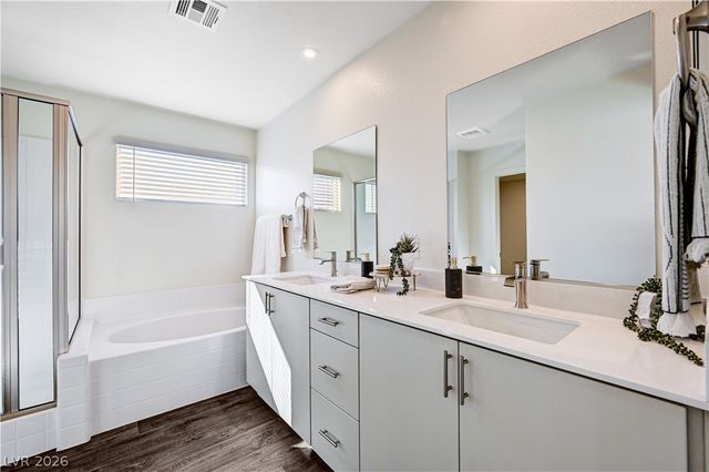 2492 Tom Collins Drive, Las Vegas, NV 89121