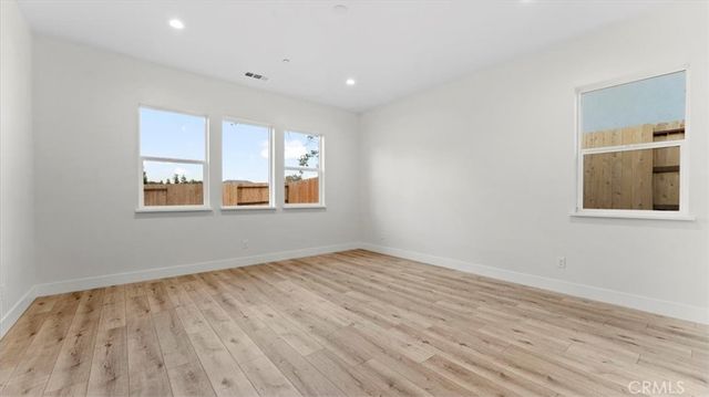 1 Moonbeam Ct Court, Oroville, CA 95966