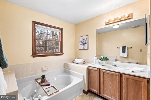 10628 CHESTERWOOD DR, Spotsylvania, VA 22553