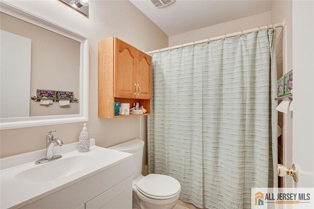 254 Teasdale Place, Morganville, NJ 07751