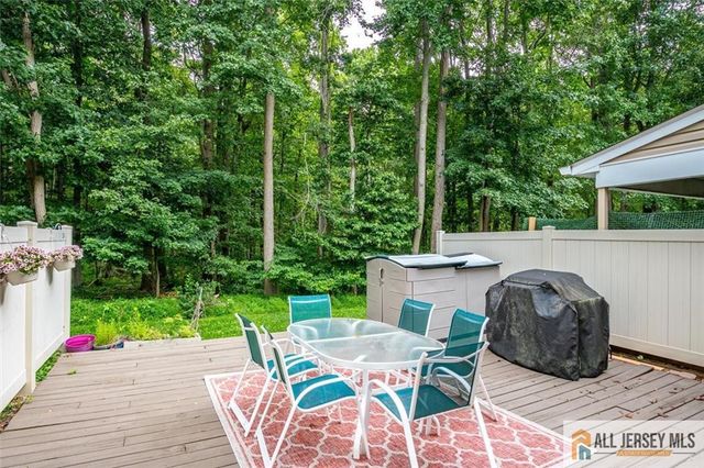 254 Teasdale Place, Morganville, NJ 07751