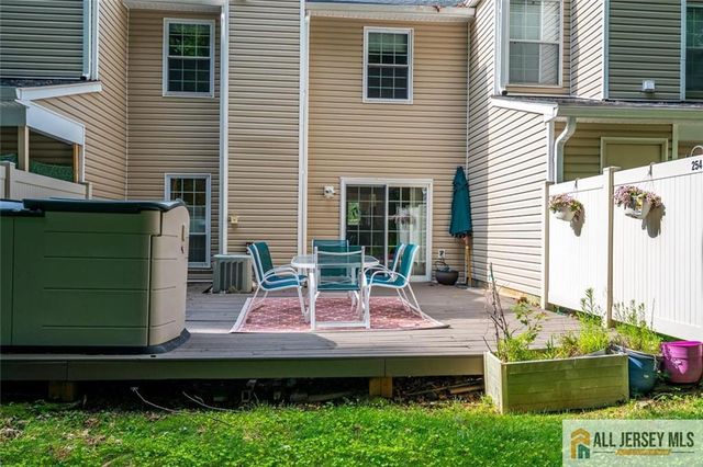 254 Teasdale Place, Morganville, NJ 07751