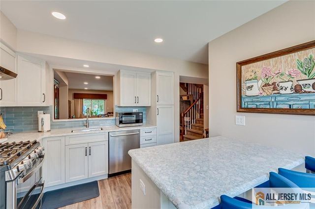 254 Teasdale Place, Morganville, NJ 07751