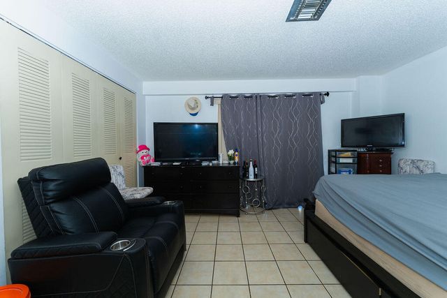 777 SW 9th Avenue 409, Miami, FL 33130