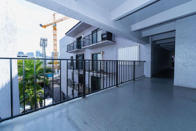 777 SW 9th Avenue 409, Miami, FL 33130