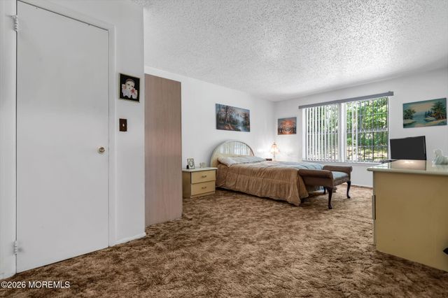 163 Lilac Court, Jackson, NJ 08527