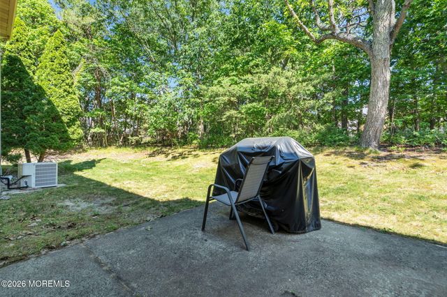 163 Lilac Court, Jackson, NJ 08527