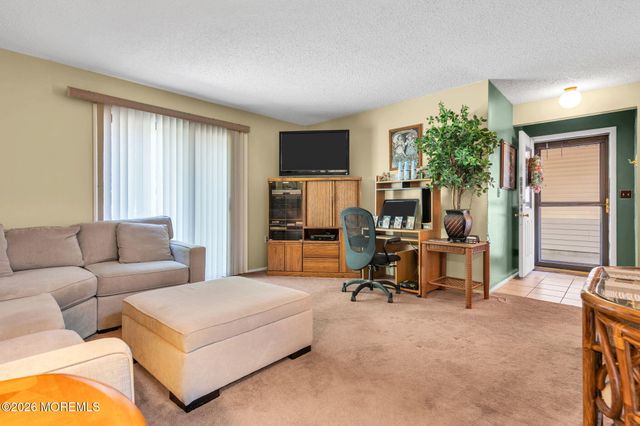 163 Lilac Court, Jackson, NJ 08527
