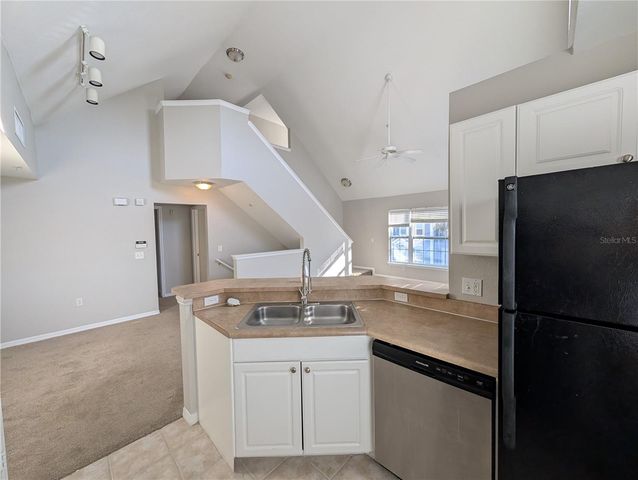 5531 ROSEHILL ROAD 203, Sarasota, FL 34233