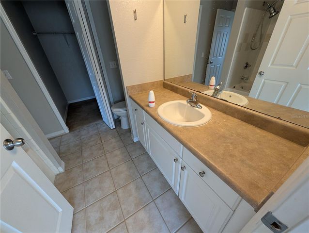 5531 ROSEHILL ROAD 203, Sarasota, FL 34233