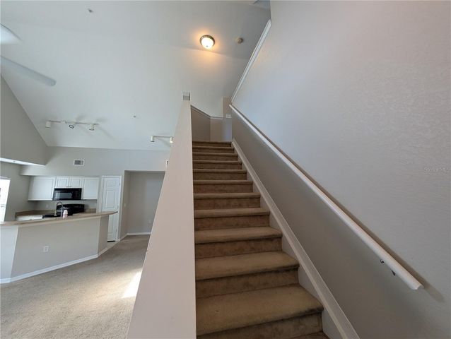 5531 ROSEHILL ROAD 203, Sarasota, FL 34233