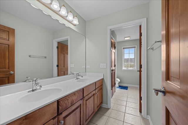 0S255 Bealer Circle, Geneva, IL 60134