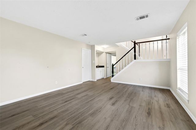 346 Lost Rock Drive, Houston, TX 77598