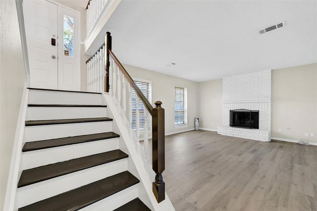 346 Lost Rock Drive, Houston, TX 77598