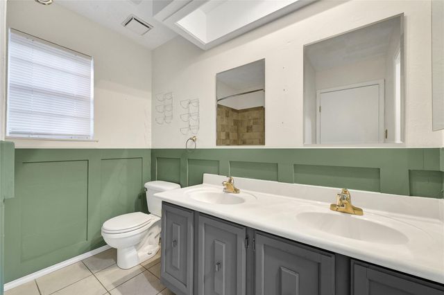 346 Lost Rock Drive, Houston, TX 77598