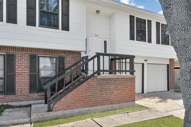 346 Lost Rock Drive, Houston, TX 77598