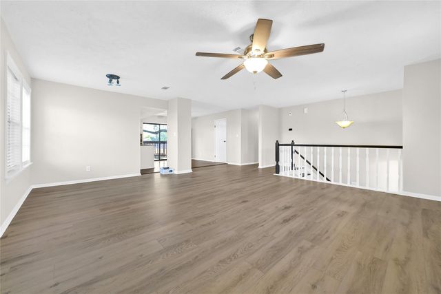 346 Lost Rock Drive, Houston, TX 77598