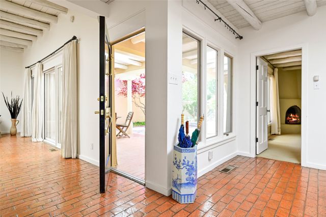 653 Canyon Road 15, Santa Fe, NM 87501