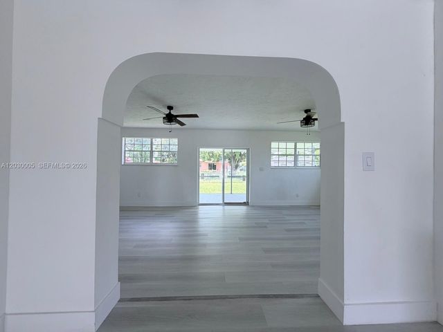 3222 NW 182nd St, Miami Gardens, FL 33056