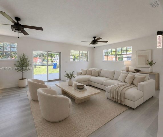 3222 NW 182nd St, Miami Gardens, FL 33056