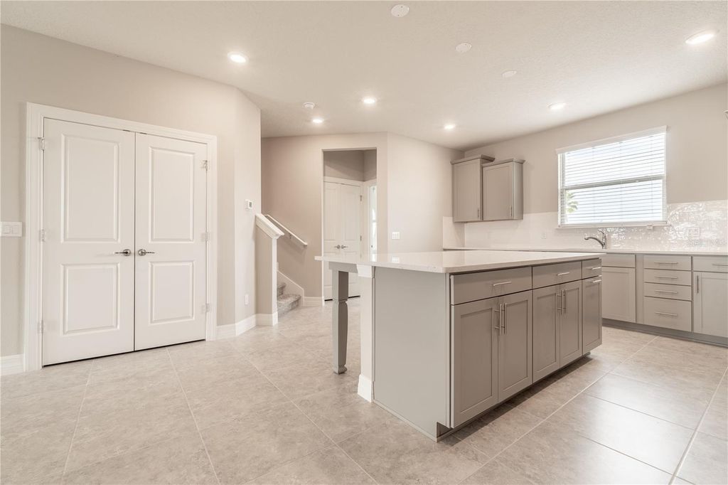 Image 20 of property listing at 7724 SWEET STAR AVENUE, Orlando, FL 32836