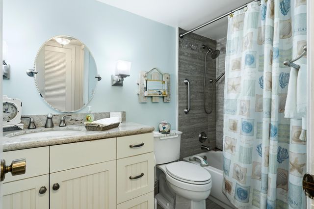 100 Paradise Harbour Boulevard 203, North Palm Beach, FL 33408