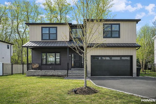 129 Rivervale Road, River Vale, NJ 07675