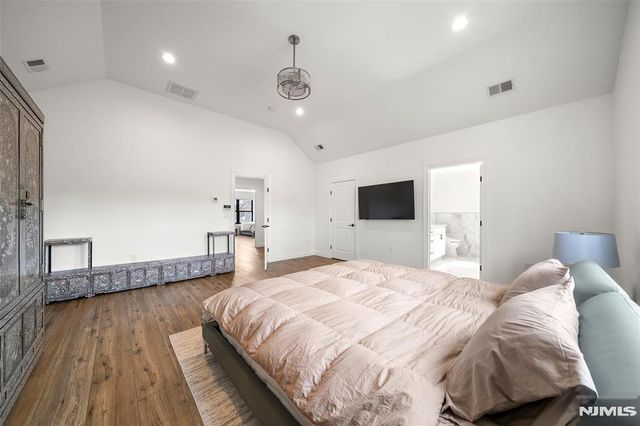 129 Rivervale Road, River Vale, NJ 07675