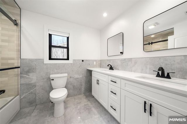 129 Rivervale Road, River Vale, NJ 07675