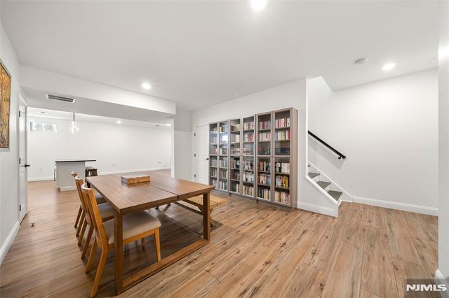 129 Rivervale Road, River Vale, NJ 07675