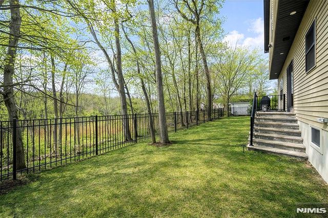 129 Rivervale Road, River Vale, NJ 07675